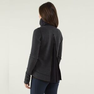 LULULEMON En Route Jacket